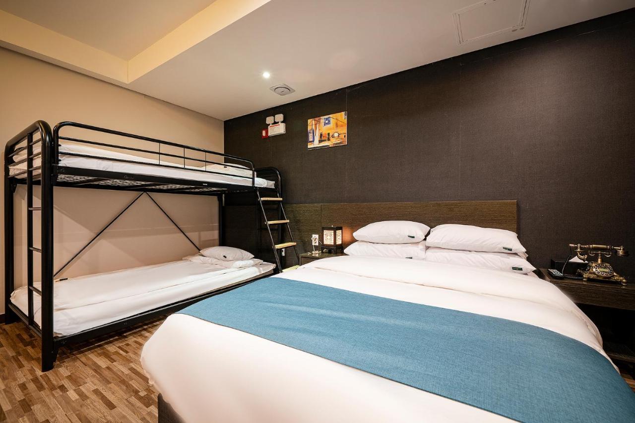 Suwon Dono1796 Hotel Buitenkant foto