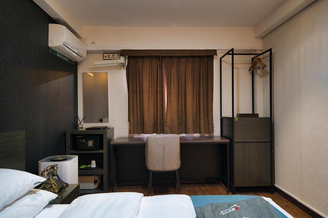 Suwon Dono1796 Hotel Buitenkant foto