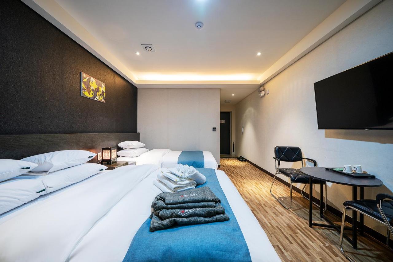 Suwon Dono1796 Hotel Buitenkant foto